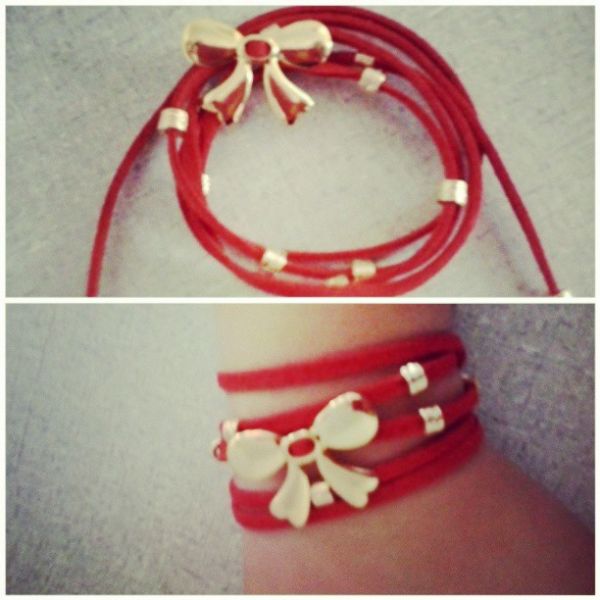 Pulseira Camurcinha com Laço P05